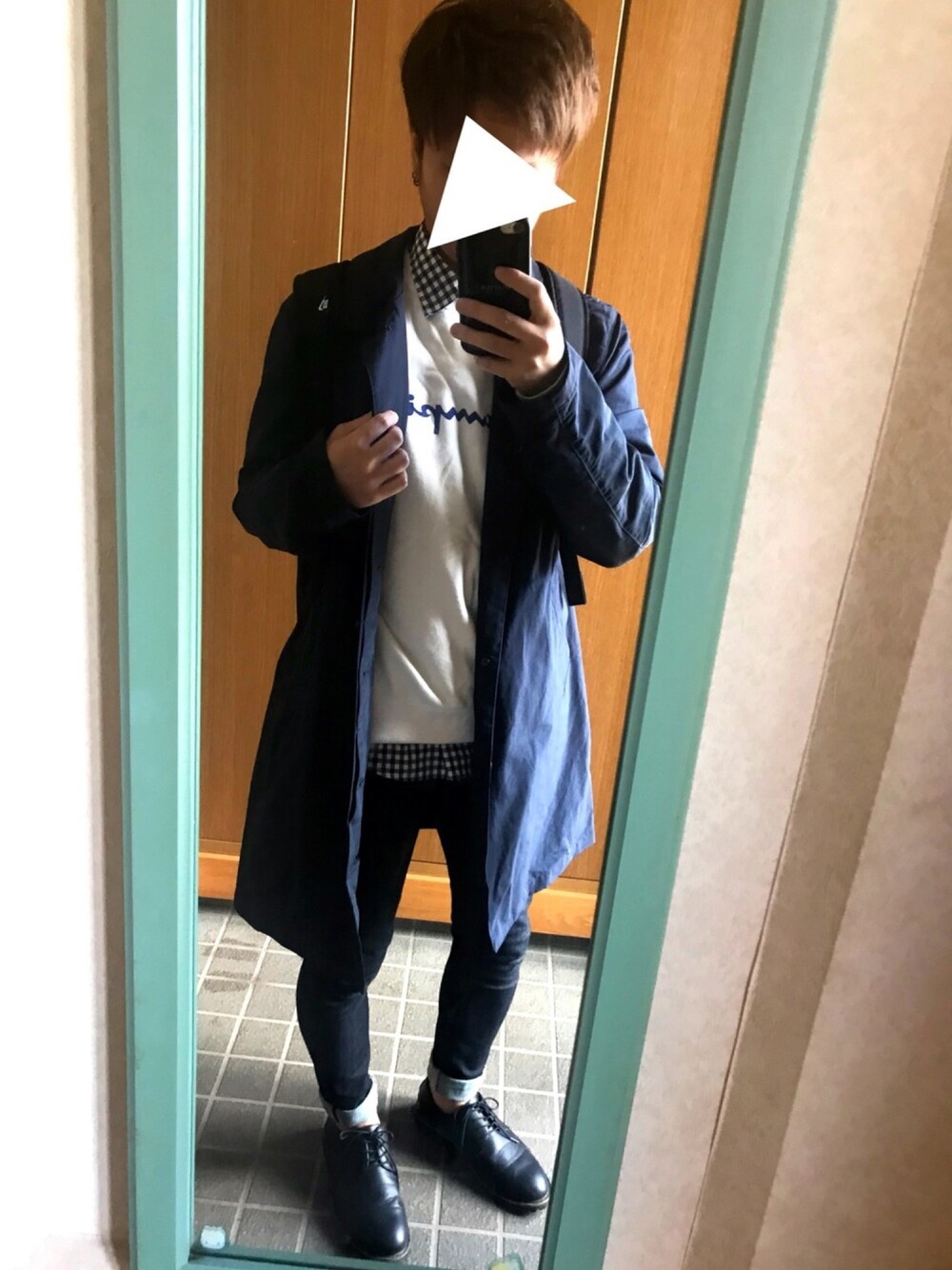 「春コーデ、春、低身長、チェックシャツ、LIDnM、GU、チャンピオン、ikka」｜「Championの【Champion/チャンピオン】ベーシック クルーネックスウェットシャツ（スウェット、ホワイト系）」を使った、たくやさん（メンズ・166cm）の春コーディネートの1枚目の写真