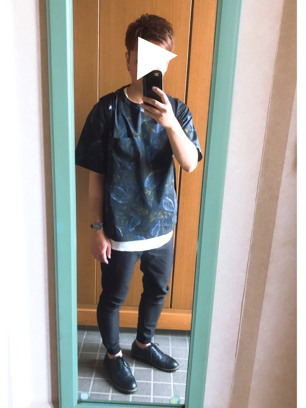 「GLOBAL WORK、GU」｜「GLOBAL WORKの【吸水速乾】ビーチパジャマフハクＴ/738530（Tシャツ/カットソー、ブルー系）」を使った、たくやさん（メンズ・166cm）の春コーディネートの1枚目の写真