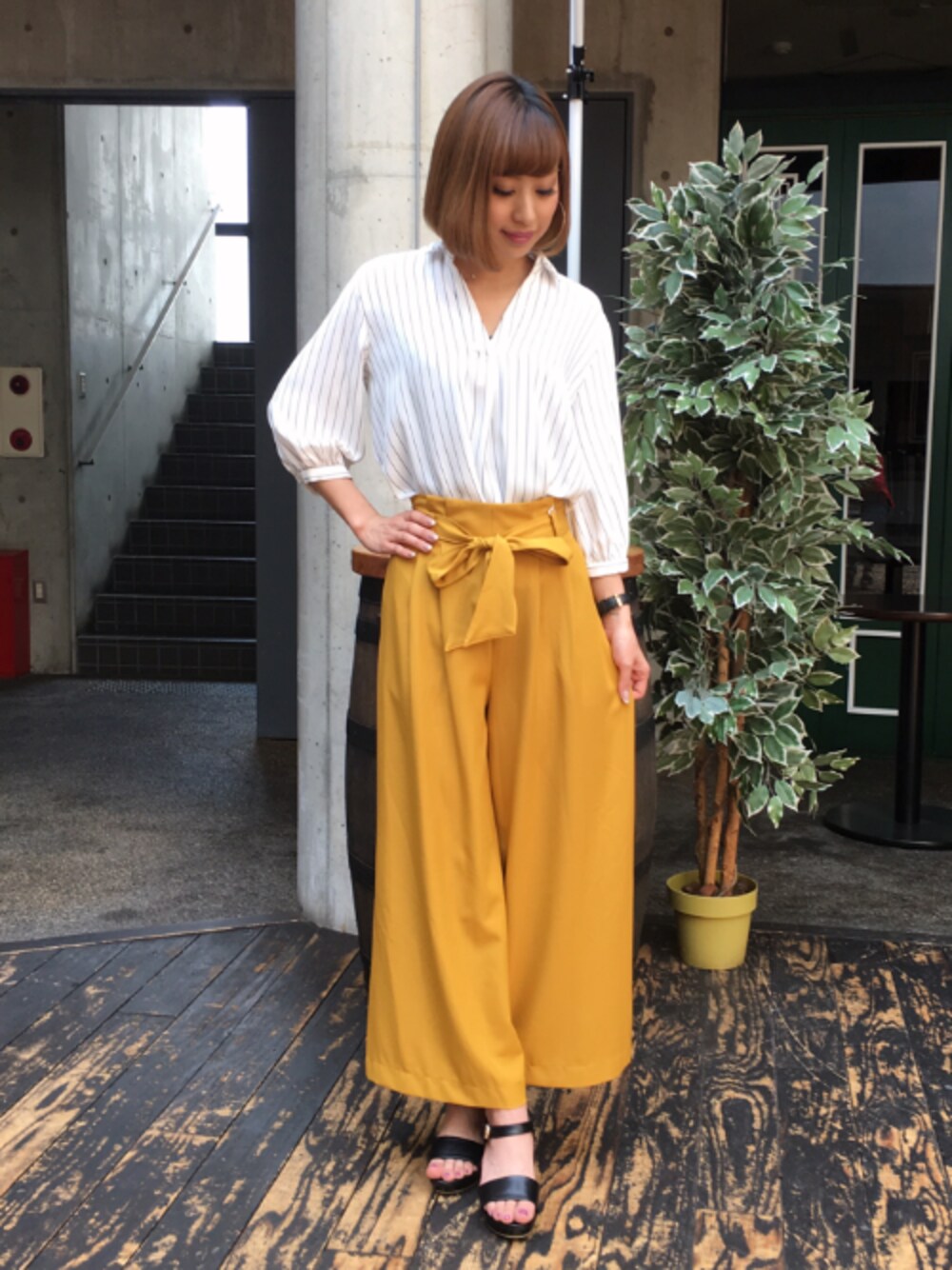 「INGNI」｜「INGNIの７分袖裾タックトロミスキッパーシャツ/レディーストップス-2017ＳＳ-（シャツ/ブラウス、その他）」を使った、INGNI（イング）さん（レディース・164cm）の春コーディネートの1枚目の写真