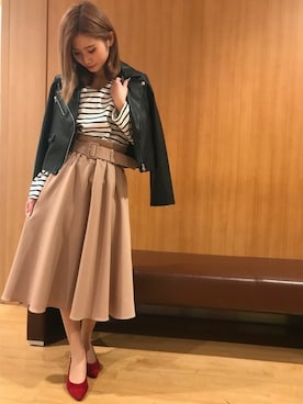 「肩掛け」｜「アイテム（ライダースジャケット）」を使った、INGNI（イング）さん（レディース・157cm）の冬コーディネート