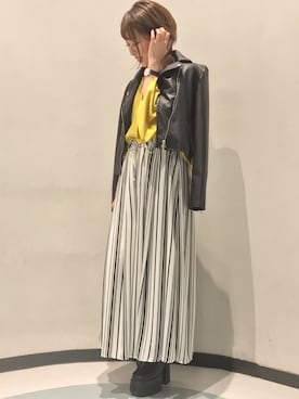 「肩掛け」｜「アイテム（ライダースジャケット）」を使った、INGNI（イング）さん（レディース・151cm）の春コーディネート