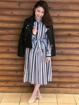 「肩掛け」｜「アイテム（ライダースジャケット）」を使った、INGNI（イング）さん（レディース・153cm）の春コーディネート