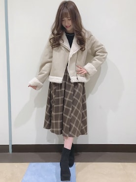 「リブニット」｜「アイテム（ムートンコート）」を使った、INGNI（イング）さん（レディース・154cm）の冬コーディネート