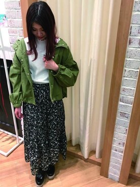 「コーディネート」｜「アイテム（マウンテンパーカー）」を使った、INGNI（イング）さん（レディース・157cm）の春コーディネート