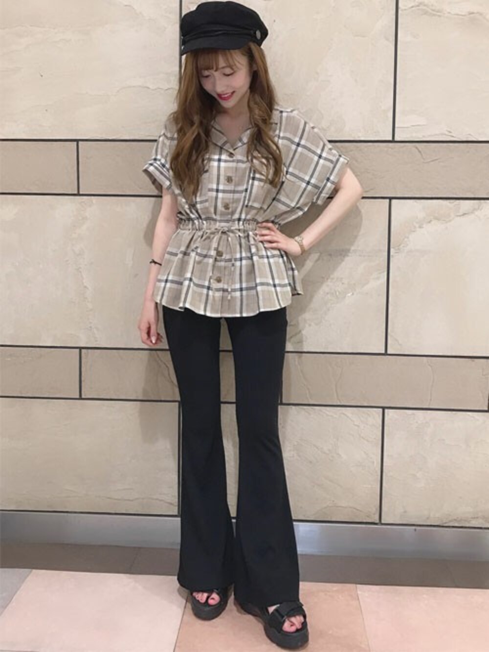 「トレンド、INGNI、プチプラ、ootd、コーディネート、シャツスタイル、夏コーデ、おしゃれさんと繋がりたい、いいね、save、フォローお願いします🤑、スタッフセンバツ」｜「INGNIの開襟ドロストチェック柄／トップス（シャツ/ブラウス、ベージュ系）」を使った、INGNI（イング）さん（レディース・154cm）の夏コーディネートの1枚目の写真