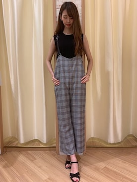 「INGNI（イング）のアイテム（オールインワン・サロペット）」を使った、INGNI（イング）さん（レディース・175cm）の夏コーディネート