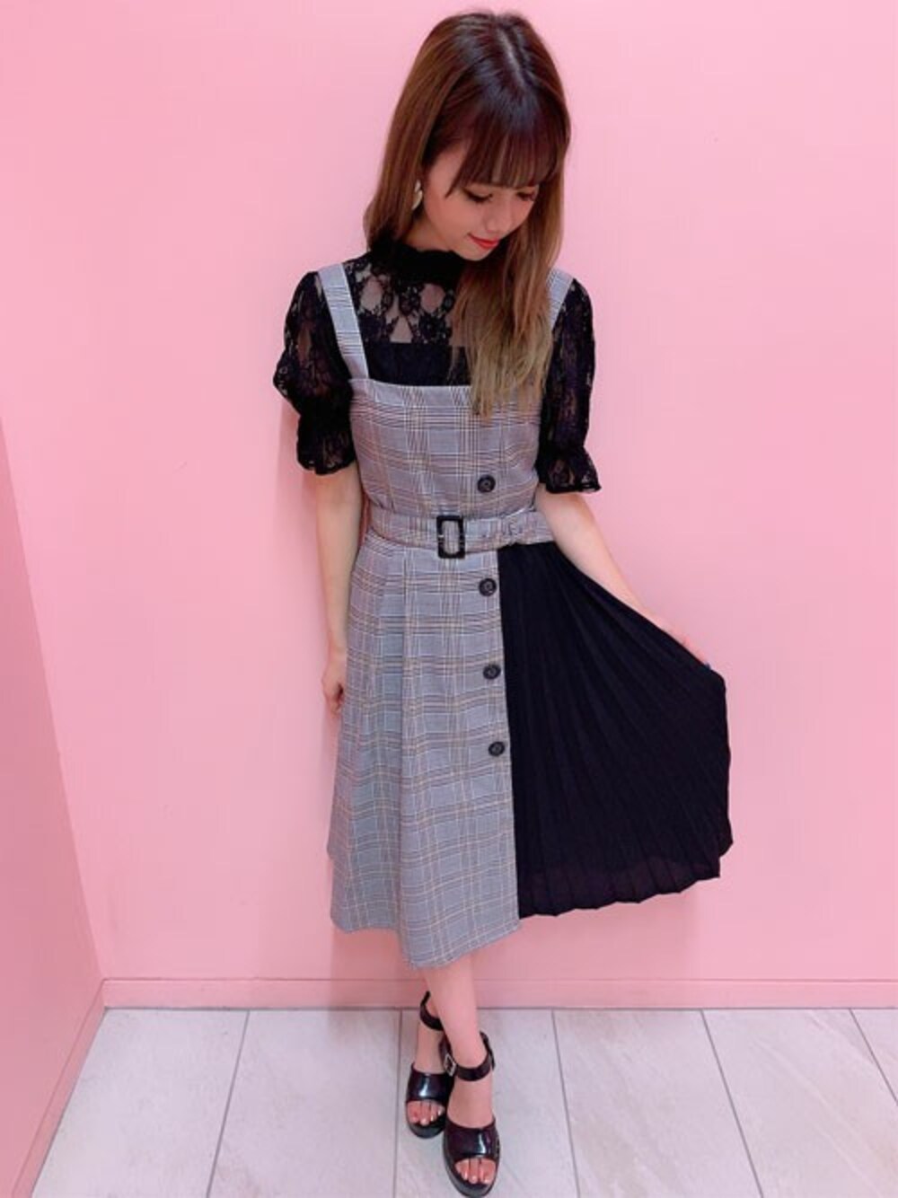 「トレンド、INGNI、プチプラ、ootd、コーディネート、かわいい、おしゃれさんと繋がりたい、いいね、save、フォローお願いします🤑」｜「INGNIのレースハイネックキャンディー袖／トップス（Tシャツ/カットソー、ブラック系）」を使った、INGNI（イング）さん（レディース・161cm）の夏コーディネートの1枚目の写真