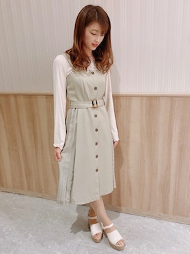 「コーディネート」｜「アイテム（ジャンパースカート）」を使った、INGNI（イング）さん（レディース・163cm）の春コーディネート