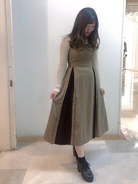 「コーディネート」｜「アイテム（ジャンパースカート）」を使った、INGNI（イング）さん（レディース・156cm）の秋コーディネート