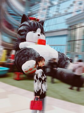 「アイテム（トートバッグ、レッド系）」を使った、Shonna-Xueさん（レディース・160cm）の冬コーディネート