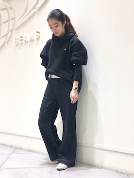 「Ray BEAMS（レイビームス）のRay BEAMS / ストレッチ デニム バギー パンツ（デニムパンツ）」を使った、mikuさん（レディース・163cm）の秋コーディネート
