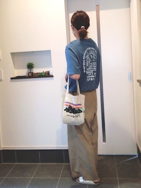 「patagonia（パタゴニア）のアイテム（バッグ、ベージュ系）」を使った、t...さん（レディース・166cm）の夏コーディネート