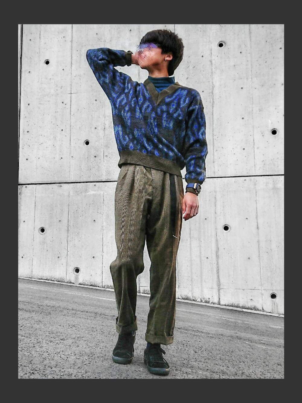 「冬コーデ、ニット、柄ニット、チェックパンツ、モックネック、スラックス、おしゃれさんと繋がりたい、大人カジュアル、ブラウン、スニーカー」｜「Usedのアイテム（ニット/セーター、その他）」を使った、KOUKIさん（メンズ・176cm）の冬コーディネートの1枚目の写真