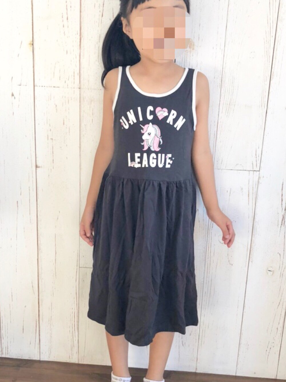 「リラックススタイル、学童コーデ、女の子、女の子コーデ、ユニコーン、ゆるコーデ、おしゃれさんと繋がりたい、娘コーデ、kids」｜「H&Mのアイテム（ワンピース、ブラック系）」を使った、まふかさん（キッズ・110cm）の夏コーディネートの1枚目の写真