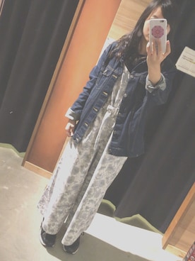 「NICE CLAUP（ナイスクラップ）のアイテム（サロペット/オーバーオール）」を使った、mayaさん（レディース・157cm）の冬コーディネート