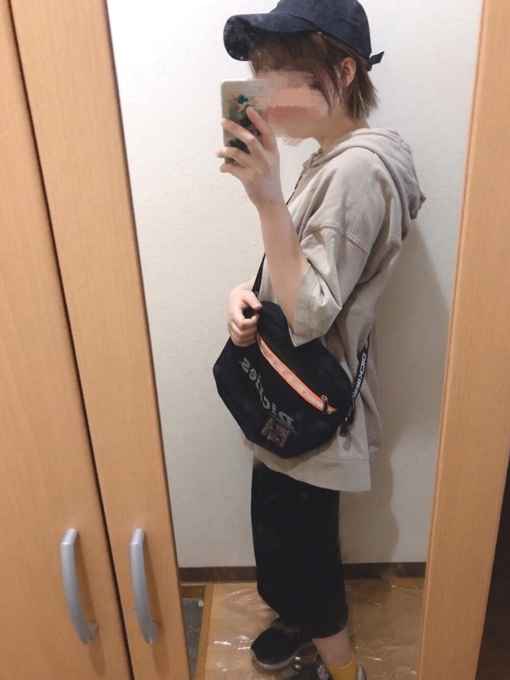 「休日スタイル、カジュアル、プチプラ、夏、スニーカーコーデ、ゆるコーデ、おしゃれさんと繋がりたい、大学生、低身長、GU」｜「正面 📷のアイテム（その他、その他）」を使った、まるるさん（レディース・153cm）の春コーディネートの1枚目の写真