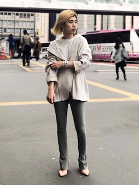 「アイテム（バングル/リストバンド）」を使った、nanakimuraさん（レディース・155cm）の春コーディネート