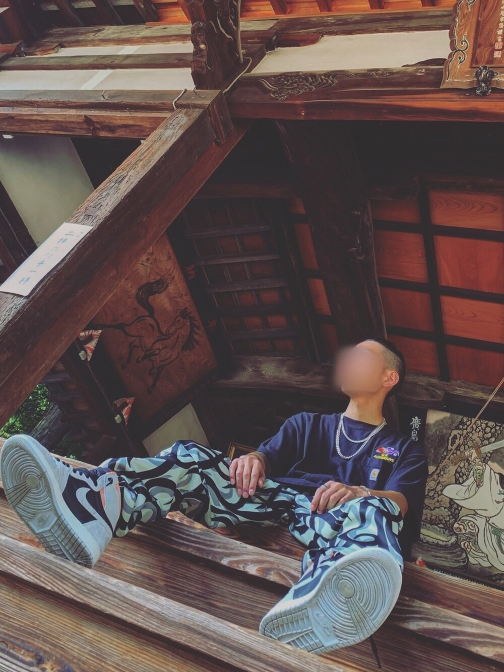 「お洒落さんとつながりたい、いいね、save、フォローお願いします🤑、スニーカー、相互フォロー、aj1、NIKE、トライバルカモ、カモフラ、迷彩、carhartt」｜「Carharttのアイテム（Tシャツ/カットソー、ブラック系）」を使った、鮫ハダさん（メンズ・168cm）の夏コーディネートの1枚目の写真