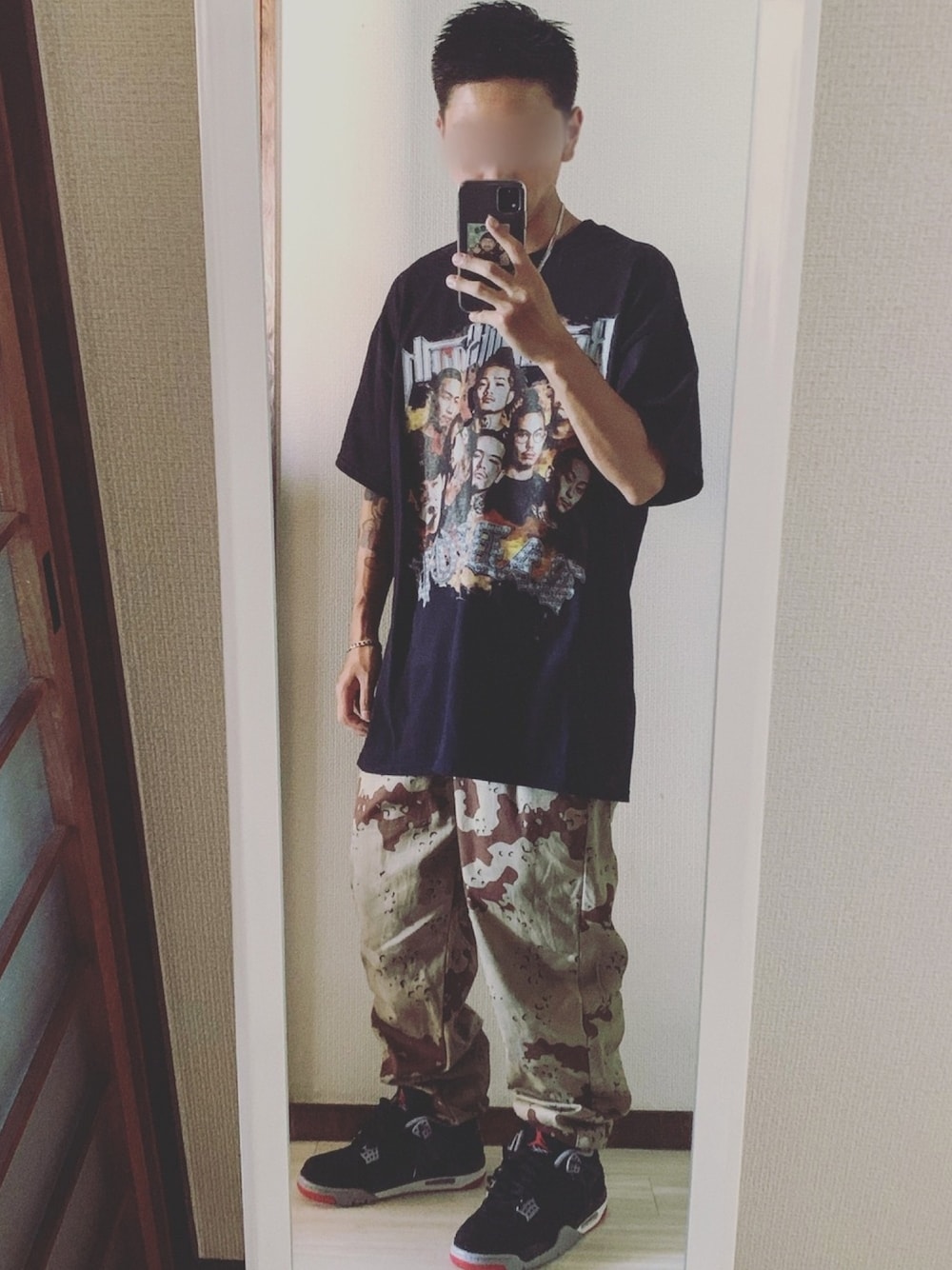 「オーバーサイズ、いいね、save、フォローお願いします🤑、スニーカー、プリントT、お洒落さんとつながりたい、GU、シェフパンツ、AJ4、迷彩、夏コーデ」｜「badhopのアイテム（Tシャツ/カットソー、ブラック系）」を使った、鮫ハダさん（メンズ・168cm）の夏コーディネートの1枚目の写真