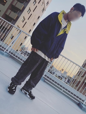 「TOMMY HILFIGER（トミーヒルフィガー）のアイテム（マウンテンパーカー）」を使った、鮫ハダさん（メンズ・168cm）の秋コーディネート
