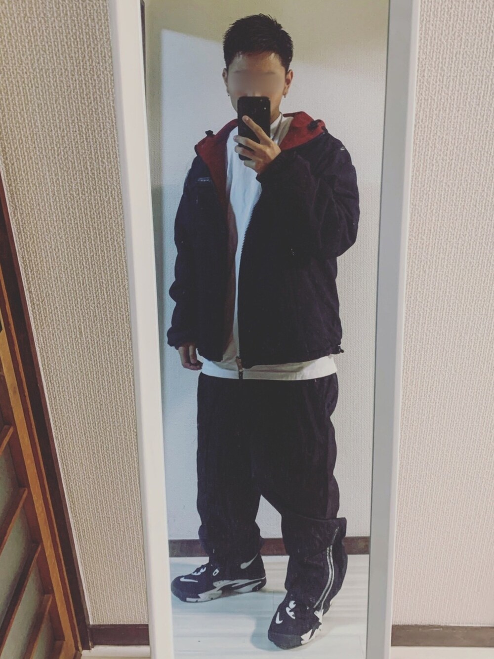「秋コーデ、おしゃれさんと繋がりたい、TOMMY HILFIGER、stussy、相互フォロー、いいね、save、フォローお願いします🤑、古着、古着コーデ、オーバーサイズ、ナイロンパンツ」｜「TOMMY HILFIGERのアイテム（ジャケット/アウター、ブラック系）」を使った、鮫ハダさん（メンズ・168cm）の秋コーディネートの1枚目の写真