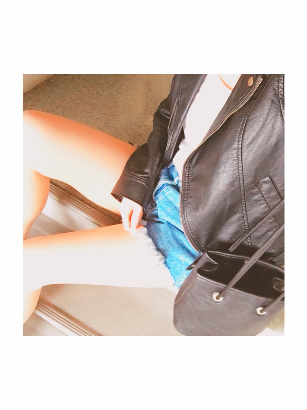 「カジュアル、大人カジュアル、シンプル、コンバース、古着、ootd」｜「MOUSSYのWAIST FRINGE SHORTS（デニムパンツ、ブルー系）」を使った、バラバラさん（レディース・158cm）の春コーディネートの1枚目の写真