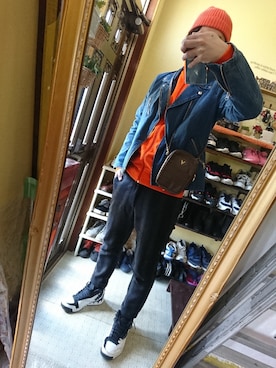 「ニコアンド」｜「アイテム（デニムジャケット）」を使った、Akiさん（メンズ・176cm）の冬コーディネート