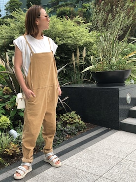 「RED CHOP WORKS（レッドチョップワークス）のアイテム（オールインワン・サロペット）」を使った、SHiORiさん（レディース・158cm）の秋コーディネート