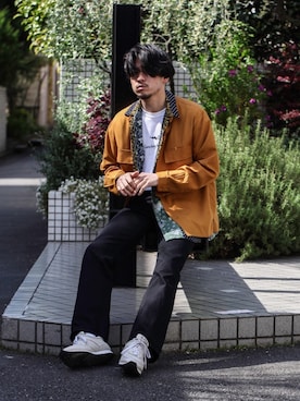 「シャツオンシャツ」｜「アイテム（Tシャツ/カットソー）」を使った、飯島葵さん（メンズ・176cm）の春コーディネート