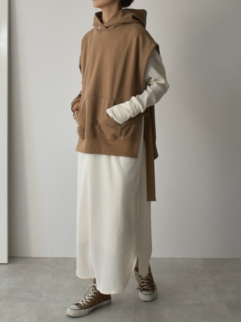 その他のパーカー、その他のワンピースを着用したレディースの夏コーディネートの1枚目の写真