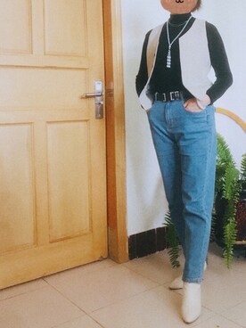 「アイテム（ベスト、シルバー系）」を使った、子月moniさん（レディース・160cm）の春コーディネート