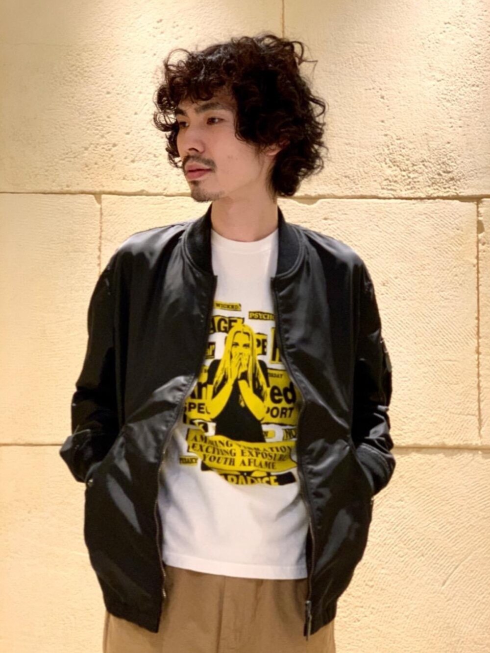 「ペインターパンツ、ナイロンブルゾン、ヒステリックグラマー、秋コーデ、L-2B、アメカジコーデ、hysteric glamour、Ｔシャツ」｜「HYSTERIC GLAMOURのペインターパンツ（その他パンツ、ベージュ系）」を使った、ikechanさん（メンズ・171cm）の秋コーディネートの1枚目の写真
