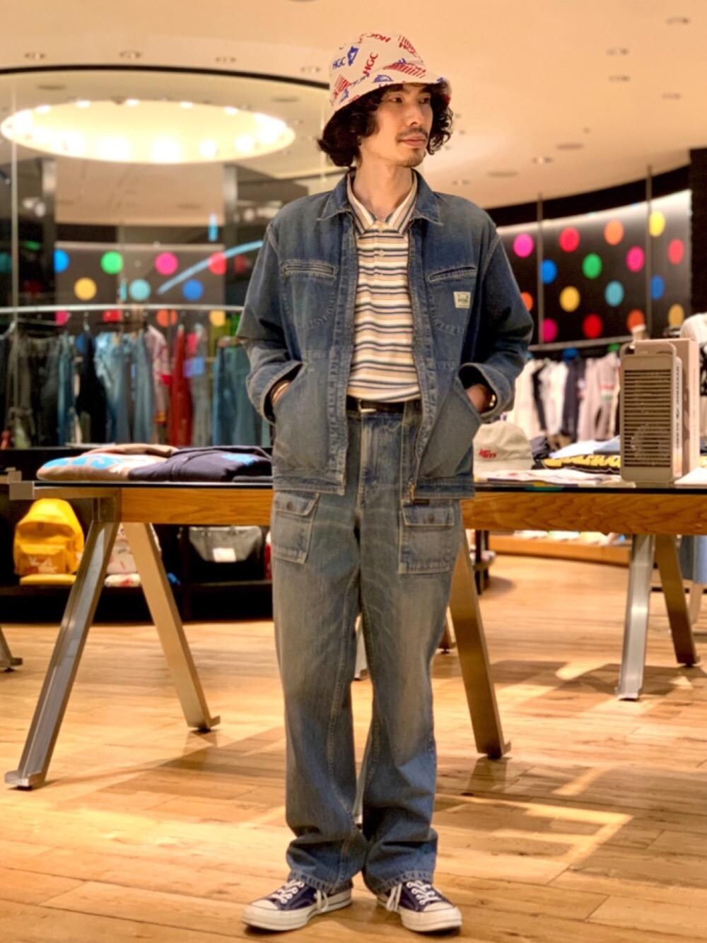 「デニムジャケット、ポロシャツ、バケットハット、ブッシュパンツ、ヒステリックグラマー、でにむ、春こーで、hysteric glamour、ぼーだー、あめかじ」｜「HYSTERIC GLAMOURのSIMPLE STUDSベルト（ベルト、ブラック系）」を使った、ikechanさん（メンズ・171cm）の春コーディネートの1枚目の写真