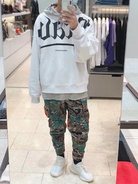 「DIESEL（ディーゼル）のアイテム（Tシャツ/カットソー）」を使った、SMKNさん（メンズ・172cm）の冬コーディネート