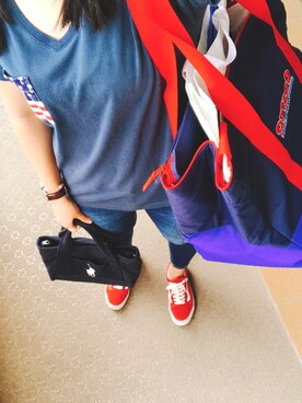 「Abercrombie&Fitch（アバークロンビーアンドフィッチ）のアイテム（キャップ）」を使った、MOMOさん（レディース・167cm）の秋コーディネート
