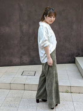 「DRWCYS（ドロシーズ）のアイテム（パンツ）」を使った、MIDORIさん（レディース・155cm）の秋コーディネート