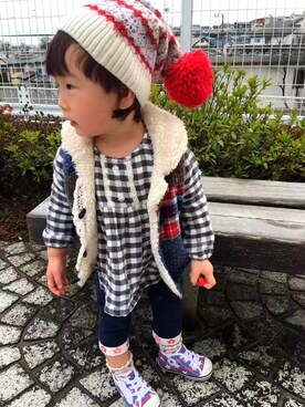 「MIKI HOUSE（ミキハウス）のアイテム（デニムパンツ）」を使った、オレンジ色のみかんさん（キッズ・90cm）の秋コーディネート