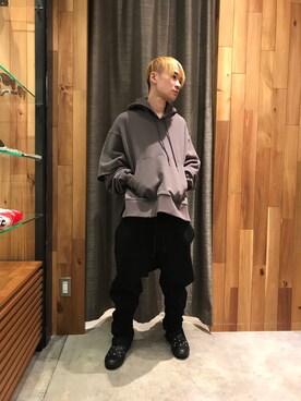 「ROYAL FLASH（ロイヤルフラッシュ）のアイテム（パーカー）」を使った、yoshiaki matsufujiさん（メンズ・165cm）の春コーディネート