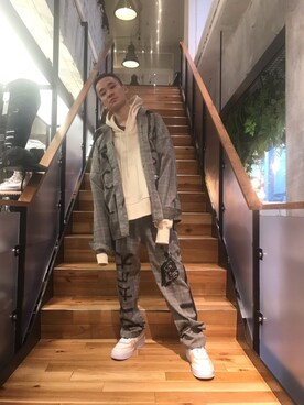 「ROYAL FLASH（ロイヤルフラッシュ）のアイテム（パーカー）」を使った、yoshiaki matsufujiさん（メンズ・165cm）の春コーディネート