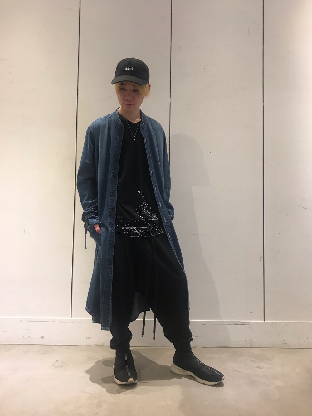 nude:masahiko maruyamaのステンカラーコートを使った人気ファッション