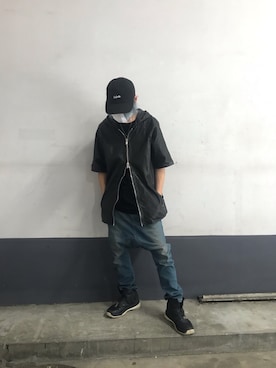 「ISAMU KATAYAMA BACKLASH（イサムカタヤマバックラッシュ）のアイテム（トップス）」を使った、yoshiaki matsufujiさん（メンズ・165cm）の夏コーディネート