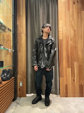「ISAMU KATAYAMA BACKLASH（イサムカタヤマバックラッシュ）のアイテム（スニーカー）」を使った、yoshiaki matsufujiさん（メンズ・165cm）の冬コーディネート