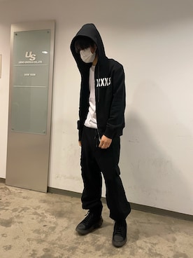 「ROYAL FLASH（ロイヤルフラッシュ）のアイテム（スニーカー）」を使った、yoshiaki matsufujiさん（メンズ・165cm）の冬コーディネート