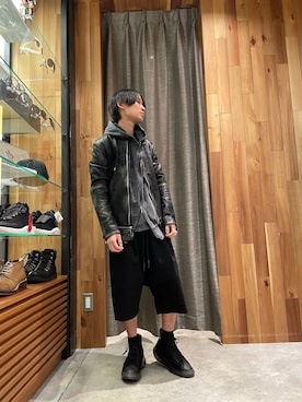 「ROYAL FLASH（ロイヤルフラッシュ）のアイテム（スニーカー）」を使った、yoshiaki matsufujiさん（メンズ・165cm）の冬コーディネート