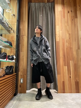 「ROYAL FLASH（ロイヤルフラッシュ）のアイテム（スニーカー）」を使った、yoshiaki matsufujiさん（メンズ・165cm）の冬コーディネート