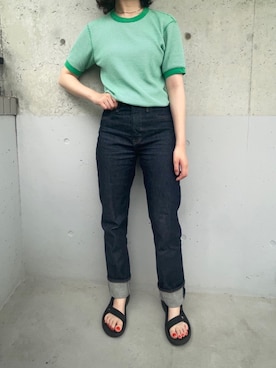 「UNIQLO（ユニクロ）のハイライズストレートジーンズ（丈長め82cm）（デニムパンツ、ブルー系）」を使った、shuahonさん（レディース・158cm）の夏コーディネート