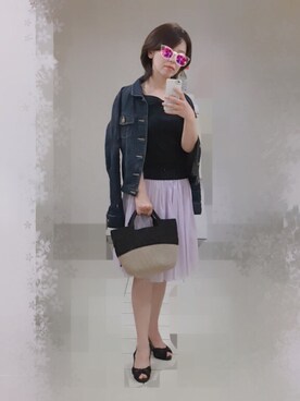 「キレイ色スカートのアイテム（スカート、パープル系）」を使った、ｓｈｅさん（レディース・158cm）の春コーディネート