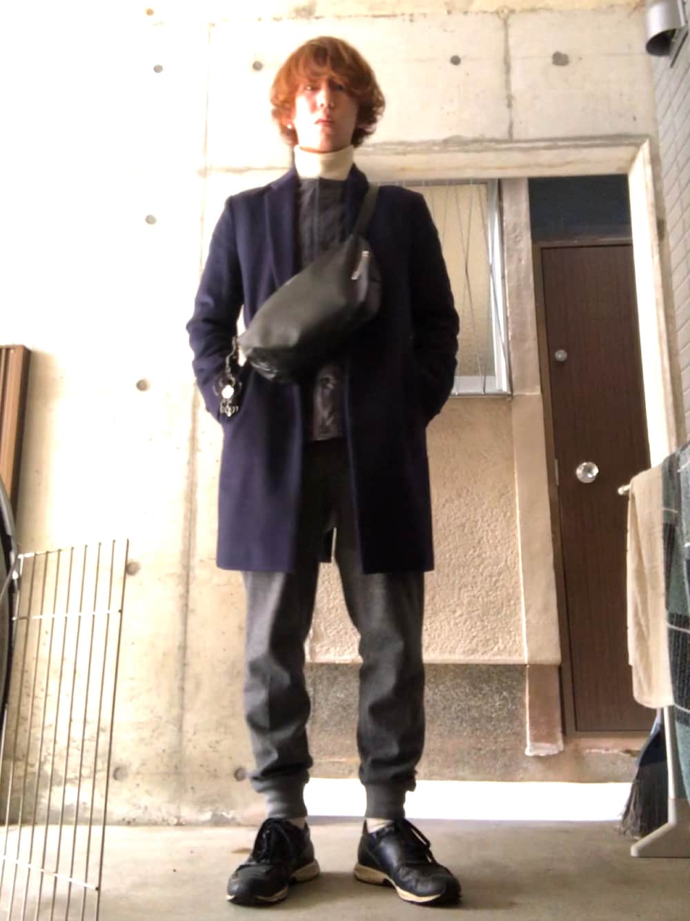 「おしゃれさんと繋がりたい、冬コーデ、今日のコーデ、ストリート、大人カジュアル、ニット」｜「JAM HOME MADEのアイテム（ショルダーバッグ、ブラック系）」を使った、じょりたんさん（メンズ・168cm）の冬コーディネートの1枚目の写真
