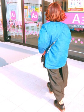 「GU（ジーユー）のアイテム（トップス、ブルー系）」を使った、tatsuoさん（レディース・151cm）の春コーディネート