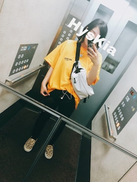 「黄色Tシャツ」｜あろまうさん（レディース・156cm）の春コーディネート